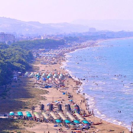 Green Bay Village Пинето Екстериор снимка